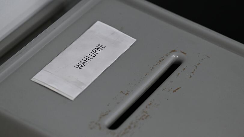 Bei der Briefwahl des Ausländerbeirats in Würzburg hat es eine Panne gegeben. (Symbolbild) Bei der Briefwahl des Ausländerbeirats in Würzburg hat es eine Panne gegeben. (Symbolbild)