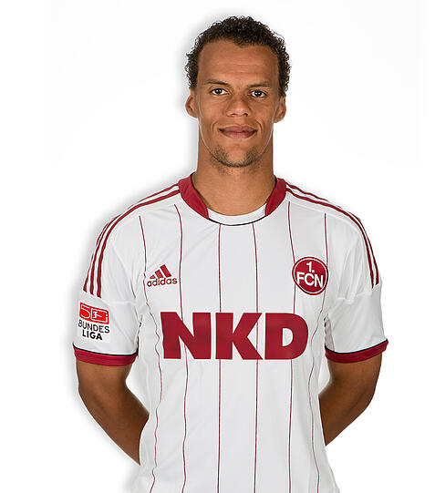 TIMMOTHY CHANDLER: Note 4. Musste zur Halbzeit mit einer starken Oberschenkelprellung raus. Davor ging nicht viel beim US-Nationalspieler.