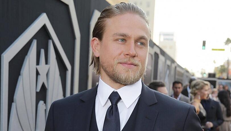 Charlie Hunnam bei der Filmpremiere von "Pacific Rim" im Juli Charlie Hunnam bei der Filmpremiere von "Pacific Rim" im Juli