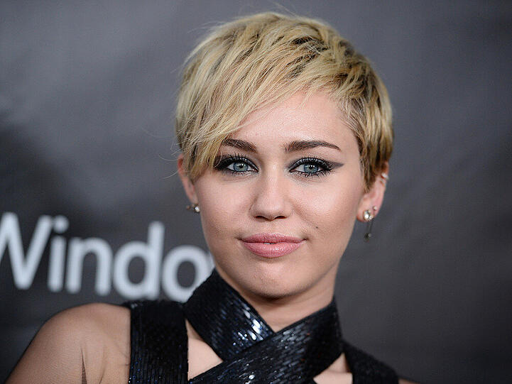 Hat sie, oder hat sie nicht? Miley Cyrus soll kürzlich in einem Club gekifft haben