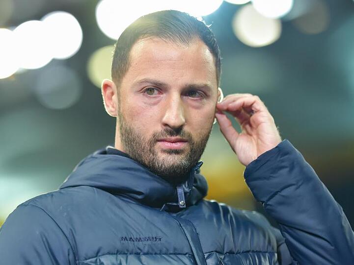 Möchte im Revierderby den BVB ärgern: Schalke-Coach Domenico Tedesco.