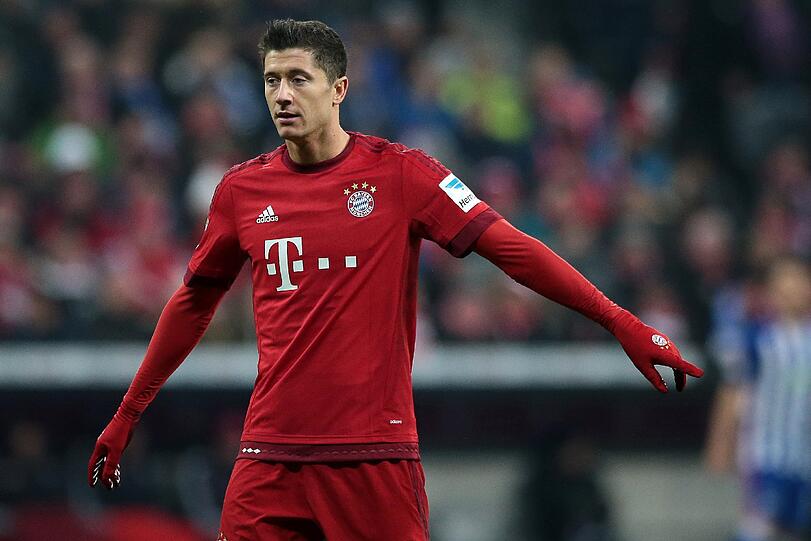 Bahnt sich ein Wechsel von Bayern-Star Lewandowski an? Es soll Kontakt mit Real Madrid geben.