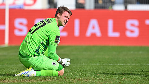 Thomas D&auml;hne hielt 1860 in Regensburg mit mehreren starken Paraden im Spiel.