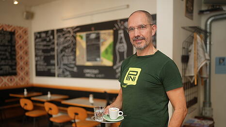 Paulo Batista muss sein Caf&eacute; Pini bald f&uuml;r immer zusperren.