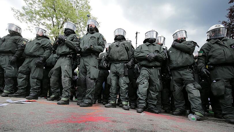 Ein Großaufgebot der Polizei soll in Garmisch für Ordnung sorgen. Ein Großaufgebot der Polizei soll in Garmisch für Ordnung sorgen.