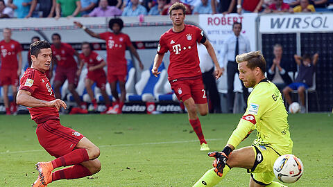 Robert Lewandowski (links) erzielte zwölf seiner 128 Bundesligatreffer gegen Oliver Baumann, gegen Hoffenheim gehen die letzten drei Pflichtspieltreffer des FC Bayern auf sein Konto.