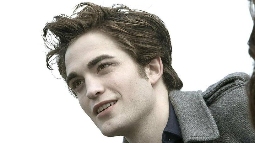 Robert Pattinson spielt in der Verfilmung der "Twilight"-Saga den Vampir Edward Cullen.