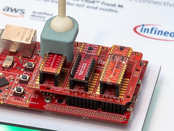 Der Chiphersteller Infineon hat bei der geplanten Übernahme des US-Konkurrenten Cypress Semiconductor eine wichtige Hürde genommen.