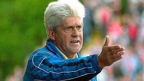Tobt wie in seinen besten Tagen - und das noch in Liga acht: Werner Lorant.