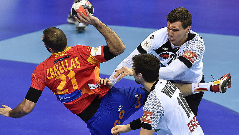 Was vorher niemand erwartet hätte, ist tatsächlich vollbracht! Die DHB-Handballer sind Europameister. Die Bilder vom Spiel und den Emotionen danach. Was vorher niemand erwartet hätte, ist tatsächlich vollbracht! Die DHB-Handballer sind Europameister. Die Bilder vom Spiel und den Emotionen danach.