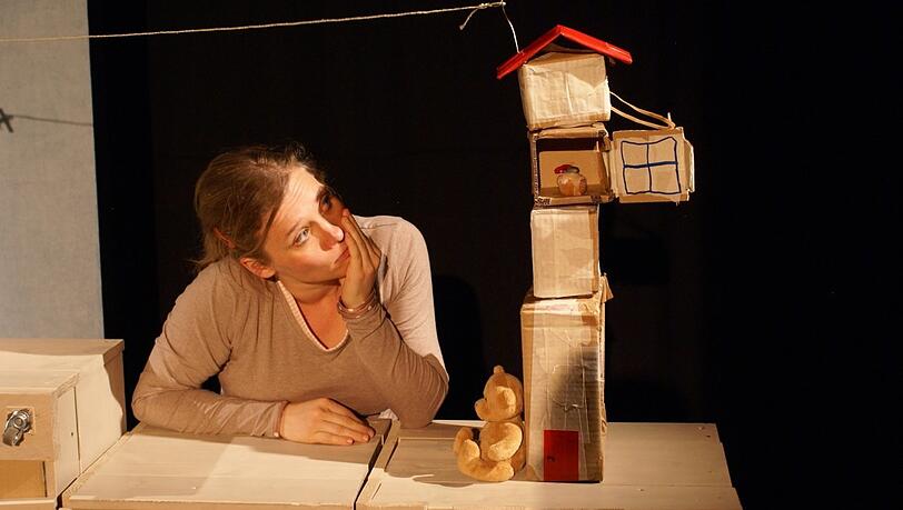 Szene aus dem Stück "So weit oben" vom Figurentheater Eigentlich.