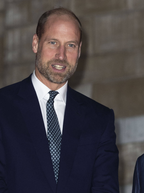 Die Vorwürfe gegen Prinz Andrew (li.) bringen das britische Königshaus in eine Bredouille. Wie sollen sich Prinz William und König Charles verhalten?