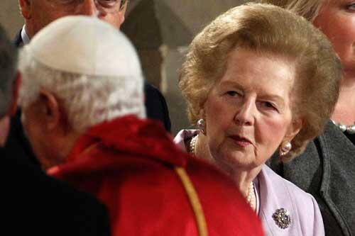 Englands große alte Dame: Die 84-jährige Maggie Thatcher vergangene Woche beim Papstbesuch in London.