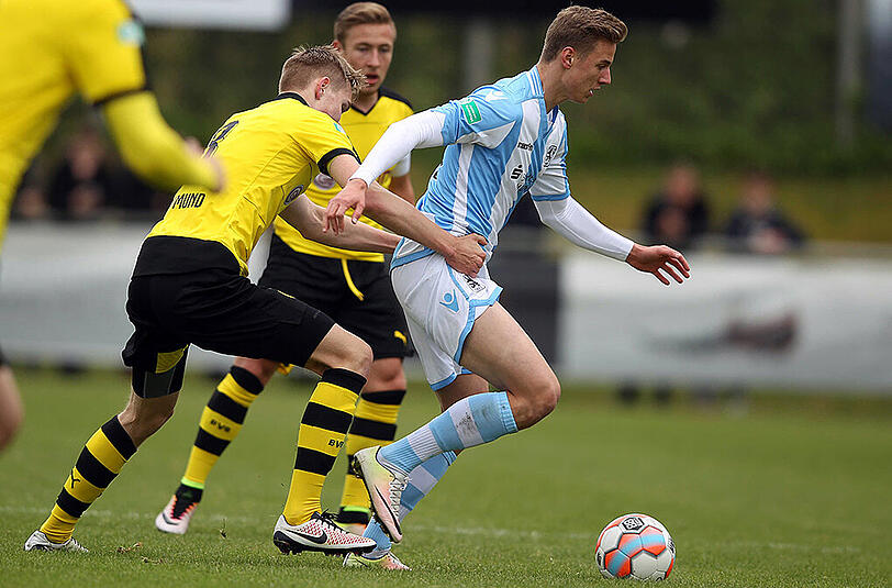 Enttäuschung pur: Borussia Dortmund beendete die Titelträume der U19-Löwen in letzter Minute. Die Bilder vom Spiel.