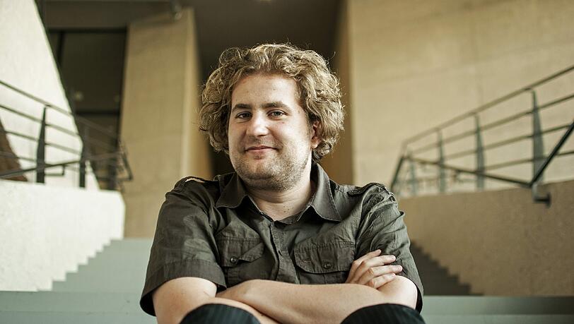 Wolfram Huke (Foto) erzählt in dem Film «Love Alien» von seiner Suche nach der Liebe - und davon, dass er an seinem 30. Geburtstag noch Jungfrau ist. Wolfram Huke (Foto) erzählt in dem Film «Love Alien» von seiner Suche nach der Liebe - und davon, dass er an seinem 30. Geburtstag noch Jungfrau ist.