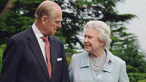 Prinz Philip und Queen Elizabeth II. kannten sich fast 82 Jahre lang. Ein Ex-Palastmitarbeiter spricht nun &uuml;ber deren Ehe.