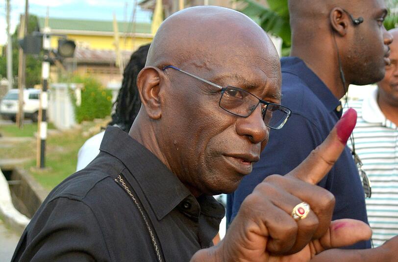 Galt in seiner Heimat lange als Wohltäter, ehe er mit dem Fifa-Korruptionsskandal in Verbindung geriet: Jack Warner.
