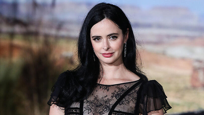 Schauspielerin Krysten Ritter bei einer Premiere in Los Angeles - modisch in Schwarz