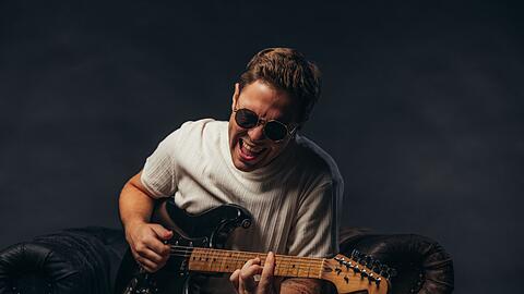Steht mit "Wackelkontakt" weiter an der Spitze der Charts: Der Musiker Oimara.