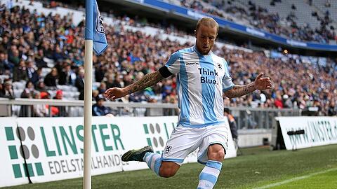 Tritt mit dem TSV 1860 zweimal in der Halle an den Ball: Löwen-Profi Daniel Adlung.
