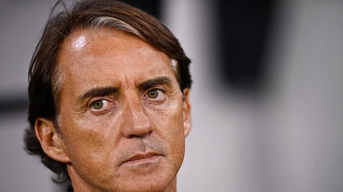 Italiens Trainer Roberto Mancini will den Dezember überstehen.