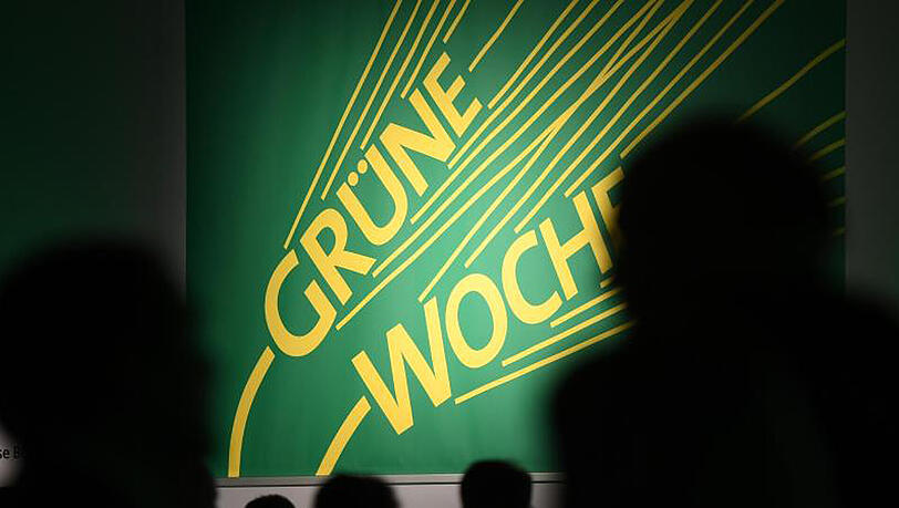 Das Logo der Internationalen Grünen Woche auf dem Messegelände in Berlin. Partnerland ist in diesem Jahr Ungarn. Das Logo der Internationalen Grünen Woche auf dem Messegelände in Berlin. Partnerland ist in diesem Jahr Ungarn.