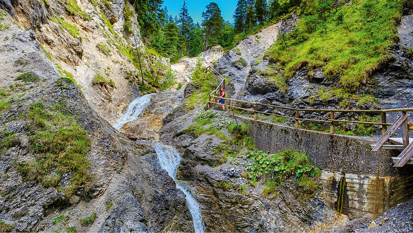 Beeindruckend ist die Hüttlebachklamm im Werdenfelser Land. Beeindruckend ist die Hüttlebachklamm im Werdenfelser Land.