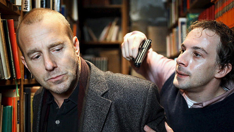 Brock (Heino Ferch) in der Gewalt von Geiselnehmer Ulmer (Florian Teichtmeister) Brock (Heino Ferch) in der Gewalt von Geiselnehmer Ulmer (Florian Teichtmeister)
