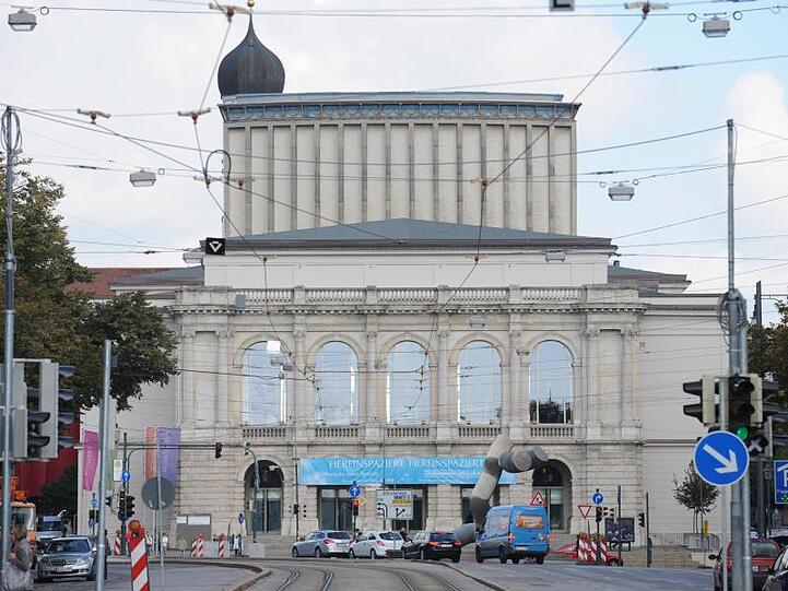 Das Stadttheater in Augsburg. Foto: Andreas Gebert/Archivbild