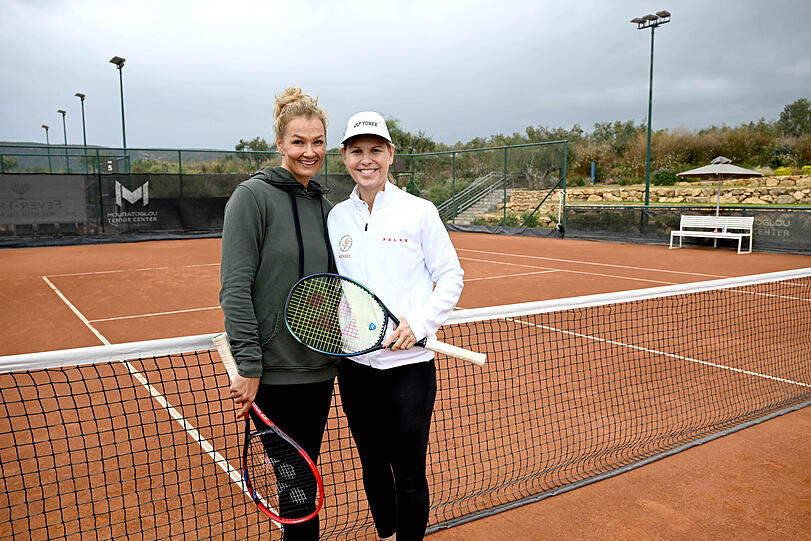 Franziska van Almsick und Anke Huber hatten den Weg nach Griechenland auf sich genommen.