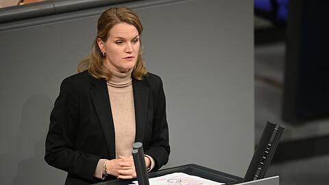 Die SPD-Abgeordnete Eichwede verteidigt die Rücknahme der Reform.