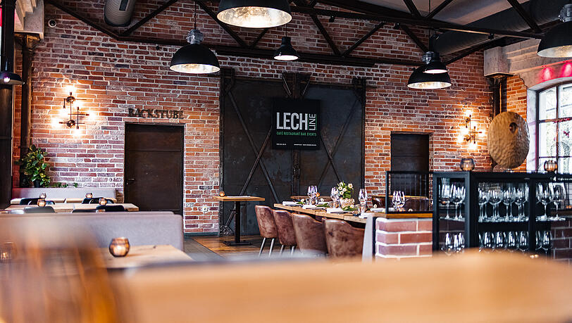 Ein Blick ins Restaurant Lech Line. Früher war das Restaurant eine Bahnhofshalle. Ein Blick ins Restaurant Lech Line. Früher war das Restaurant eine Bahnhofshalle.