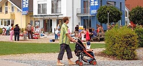 Im Bauzentrum Poing können die Besucher nicht nur 58 Musterhäuser begutachten, sondern außerdem kostenlosen Vorträgen lauschen.
