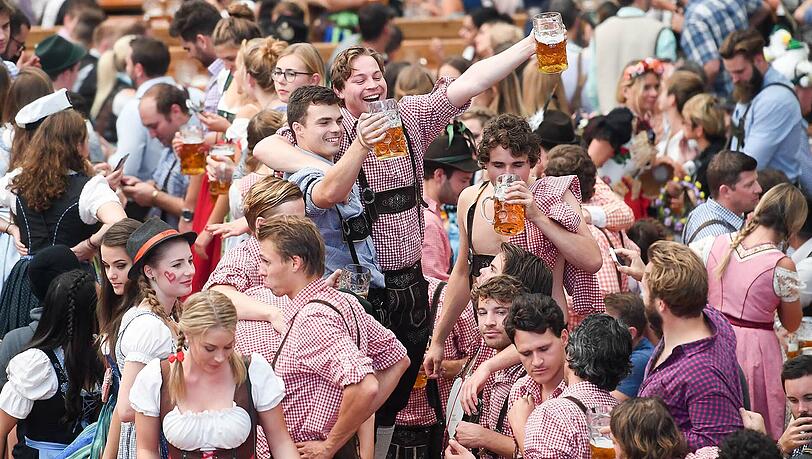 Vor allem am Samstag war seit den Morgenstunden viel auf der Wiesn los. Vor allem am Samstag war seit den Morgenstunden viel auf der Wiesn los.