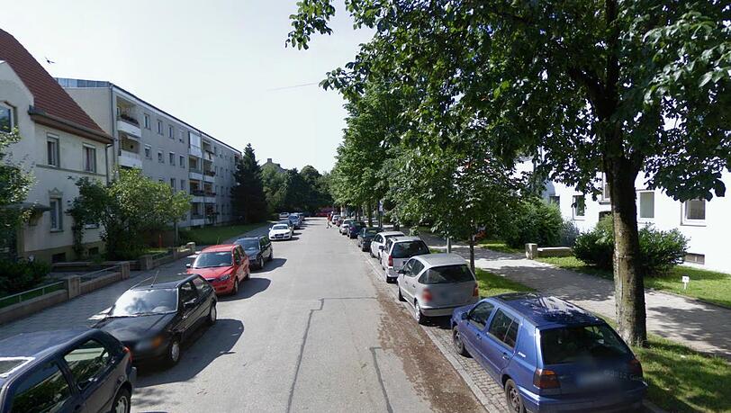 Die Höltystraße: Hier wird mittwochs oft abgeschleppt. Die Höltystraße: Hier wird mittwochs oft abgeschleppt.
