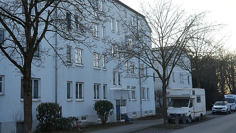 Tatort: In diesem Haus in Dachau hat die Frau ihren Gastgeber erstochen.