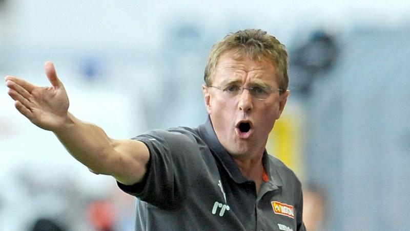 Ralf Rangnick ist nicht zufrieden mit dem Verhalten der Hoffenheimer VIP-Fans. Ralf Rangnick ist nicht zufrieden mit dem Verhalten der Hoffenheimer VIP-Fans.