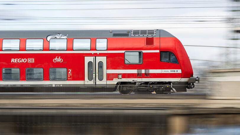 DB Regio zählte im April deutlich mehr Fahrgäste als im Vorjahresmonat. (Archivbild) DB Regio zählte im April deutlich mehr Fahrgäste als im Vorjahresmonat. (Archivbild)