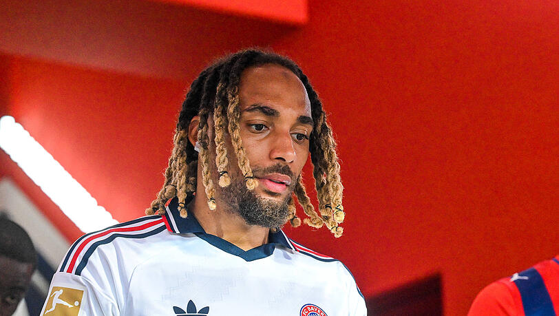 Hat keine Zukunft beim FC Bayern: Sacha Boey. Hat keine Zukunft beim FC Bayern: Sacha Boey.
