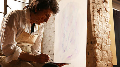 "Ronnie Wood - Somebody Up There Likes Me": Ron Wood hat zwei große Talente, Musik und Malerei