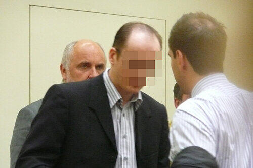 Der Angeklagte Norbert A. (31) vor dem Schwurgericht