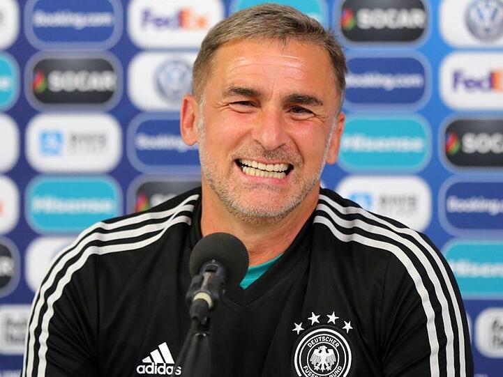 U21-Trainer Stefan Kuntz freut sich auf den Start der U21-Europameisterschaft.