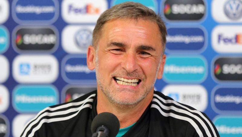 U21-Trainer Stefan Kuntz freut sich auf den Start der U21-Europameisterschaft. U21-Trainer Stefan Kuntz freut sich auf den Start der U21-Europameisterschaft.