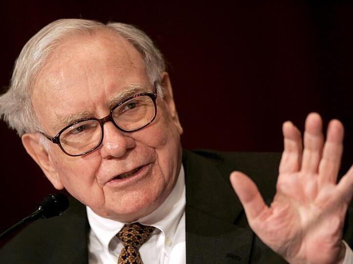 Warren Buffett ist der reichste Mensch der Welt und sucht jetzt in Deutschland nach Anlage-Möglichkeiten.