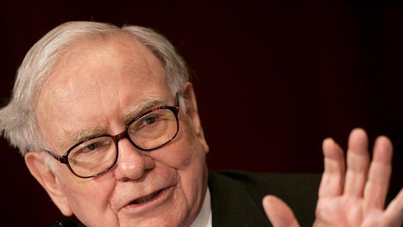 Warren Buffett ist der reichste Mensch der Welt und sucht jetzt in Deutschland nach Anlage-Möglichkeiten. Warren Buffett ist der reichste Mensch der Welt und sucht jetzt in Deutschland nach Anlage-Möglichkeiten.