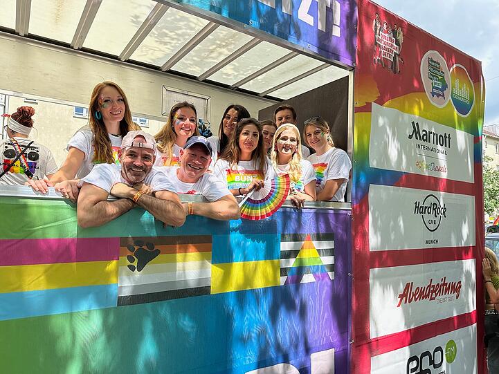 Auf dem Truck: Die Abendzeitung ist einmal mehr Medienpartner des Christopher Street Day in München.