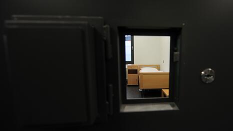 Die Auflagen f&uuml;r den Verd&auml;chtigen von Stade sind kurz vor dessen Tod gelockert worden. (Archivbild)