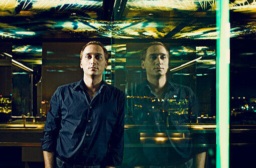 Er ist einer der erfolgreichsten DJs der Welt - und auch unter den deutschen Promis auf Twitter ist Paul van Dyk erfolgreich: der Deutsche hat rund 1 Million Follower.