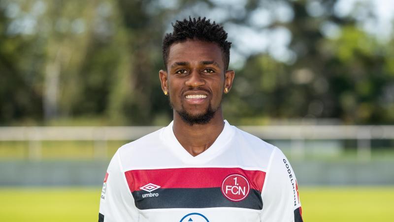 Virgil Misidjan auf dem Trainingsgelände. Foto: Daniel Karmann Virgil Misidjan auf dem Trainingsgelände. Foto: Daniel Karmann
