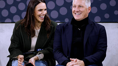Esther Sedlaczek und Bastian Schweinsteiger stehen seit 2021 gemeinsam vor der ARD-Kamera.